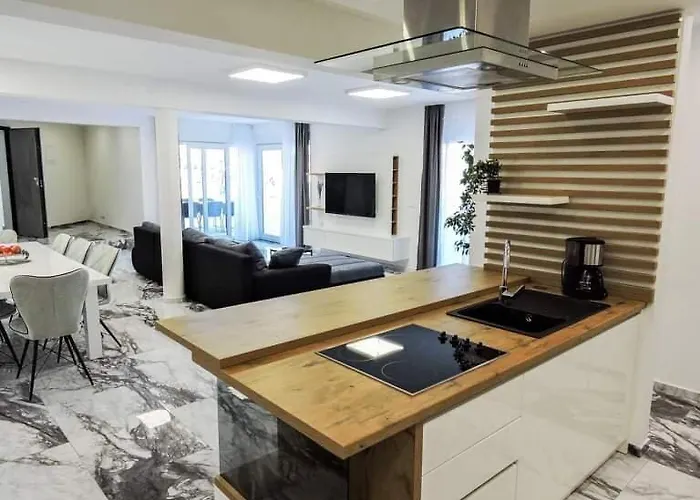 Luxury Jasna 1 شقة